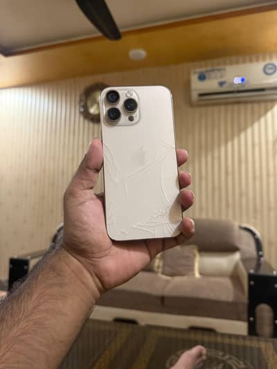Apple iPhone 16 Pro Max