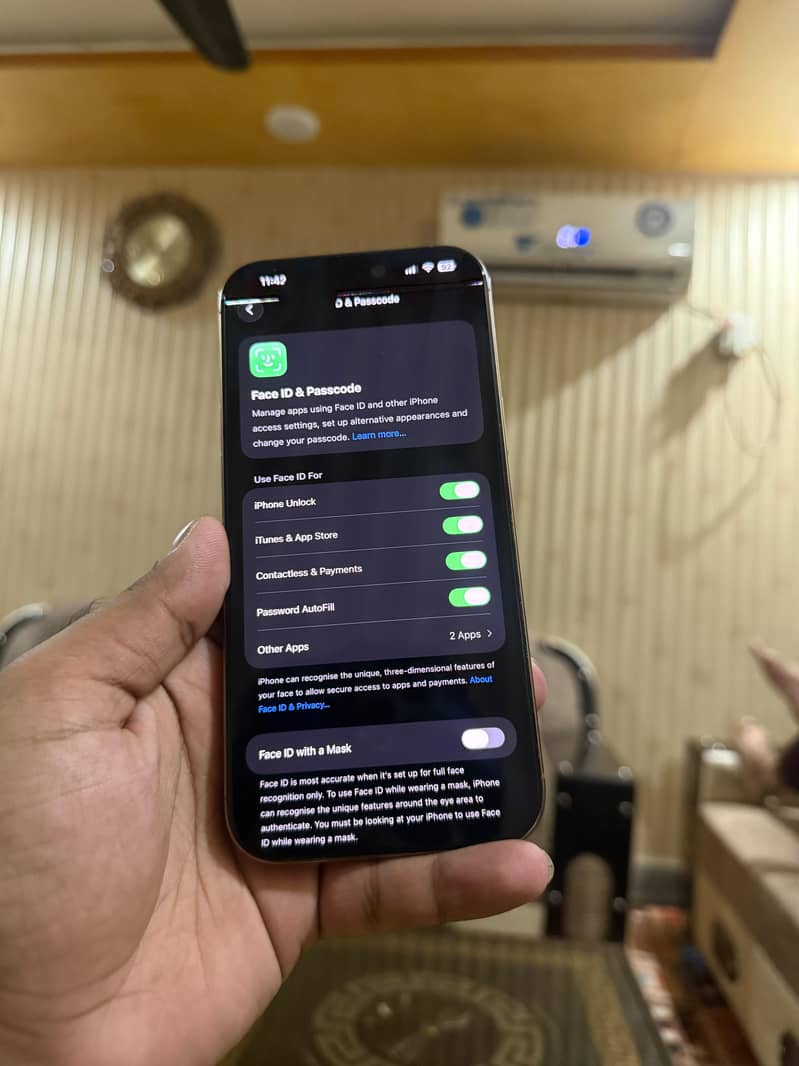 Apple iPhone 16 Pro Max 6