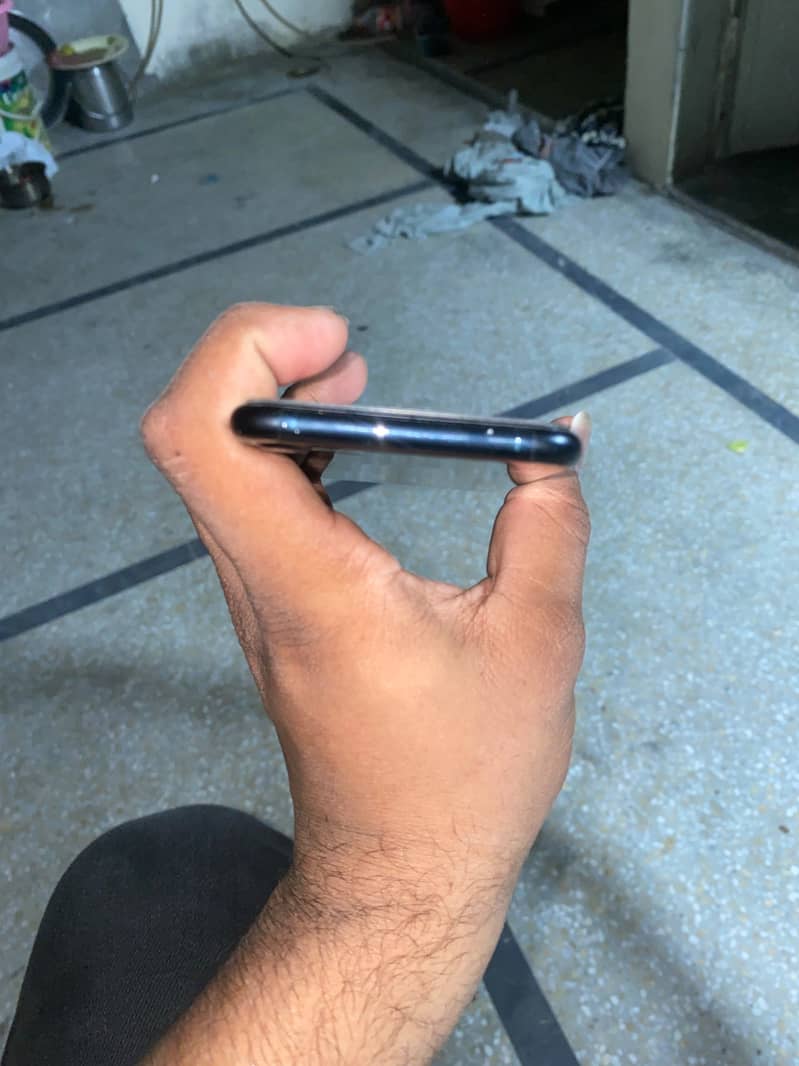 Apple iPhone 7 2