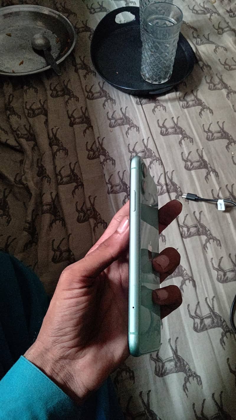 Apple iPhone 11 2