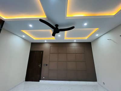 Brand New 7 Marla Tile Flooring Ground Portion For Rent In I-11