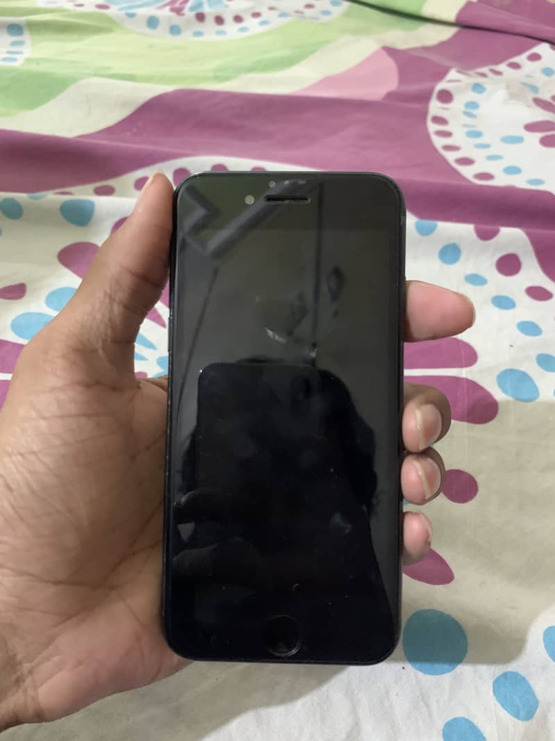 Apple iPhone 8 4