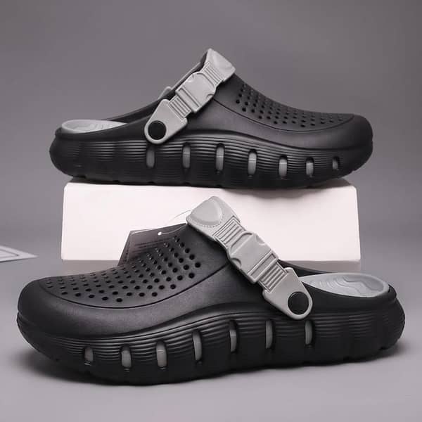 Ergo Pulse Comfortable Medicated  Clogs by kakubaku