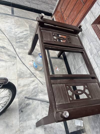 Dining table for sale