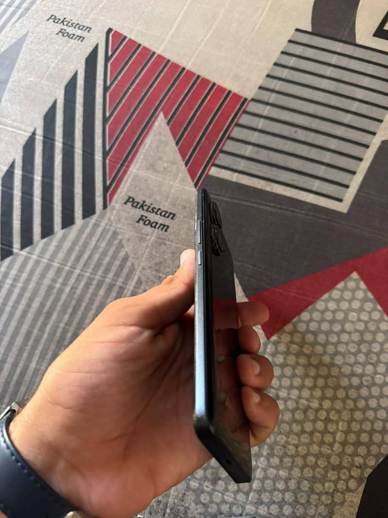 Xiaomi Redmi Note 13 Pro Plus 3