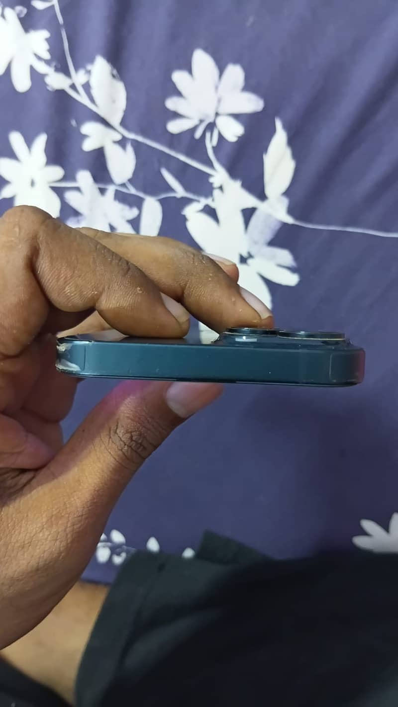 Apple iPhone 14 5