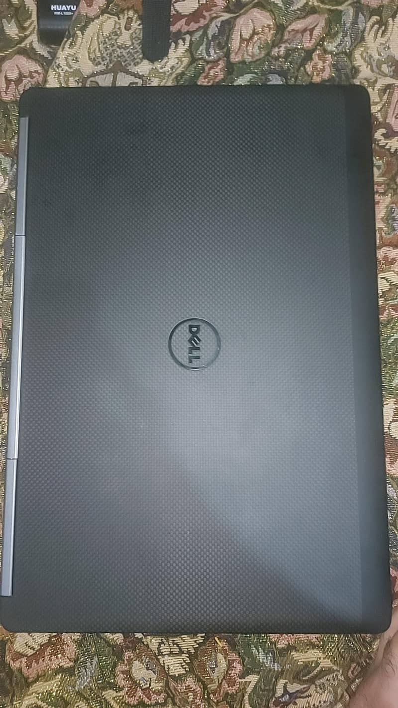 Dell Precision E3- 7720 V5 4