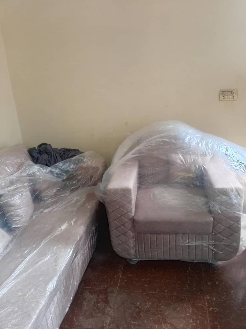 bed set+sofa set+dressing+Almari 1