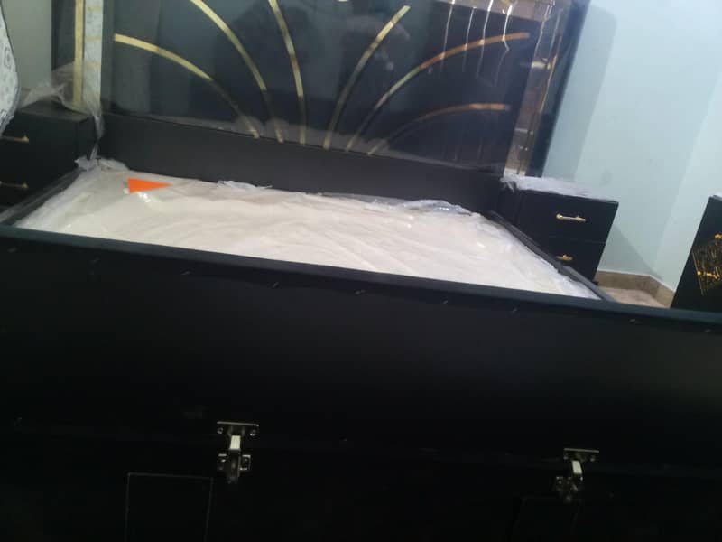 bed set+sofa set+dressing+Almari 5