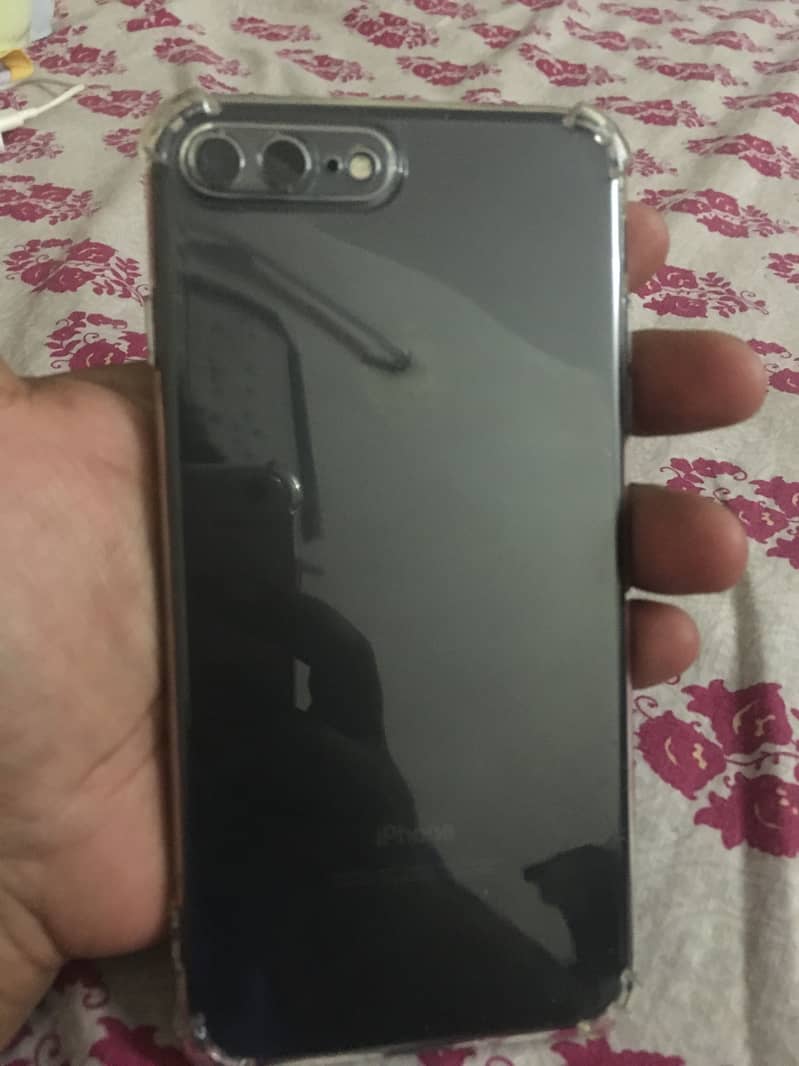 Apple iPhone 7 Plus 5