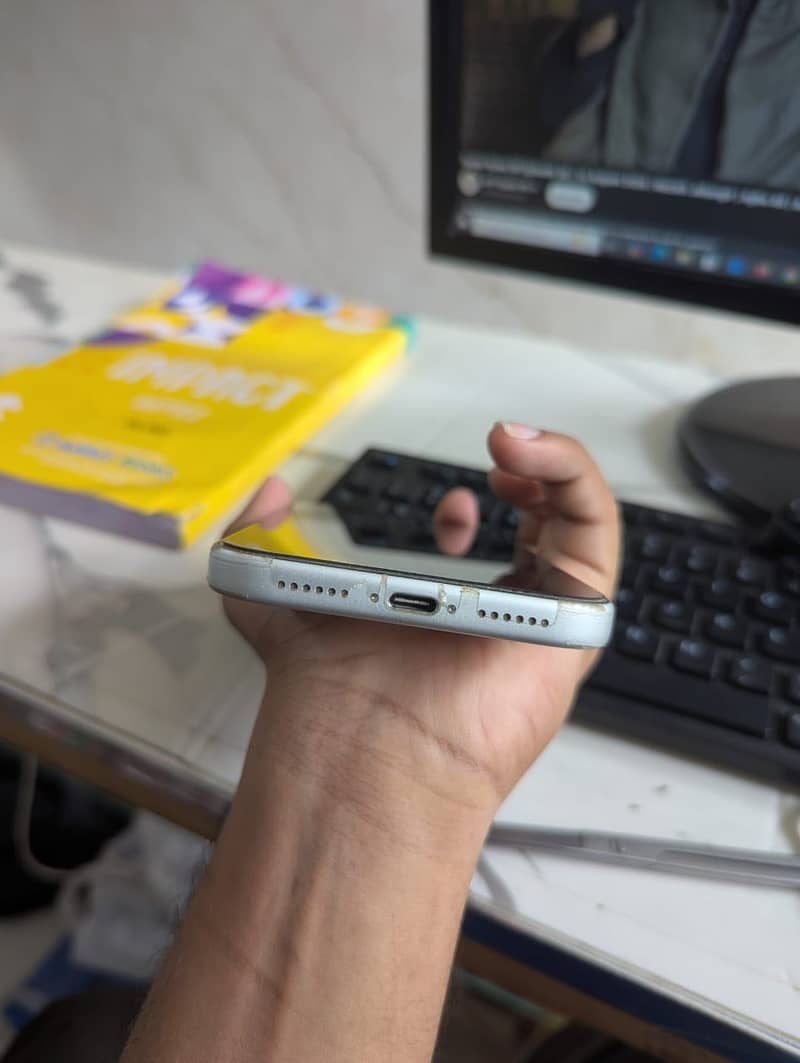 iPhone 17 Pro Max jv 7