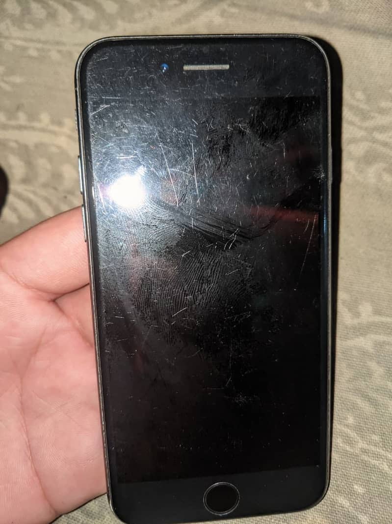 Apple iPhone 7 2