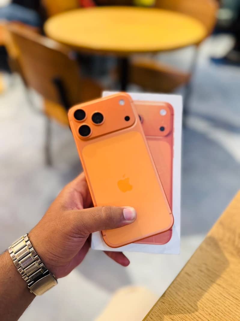 Apple iPhone 17 Pro Max 0