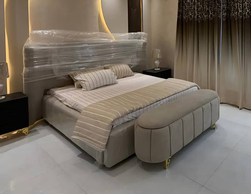 Boucle Bed with side tables 0