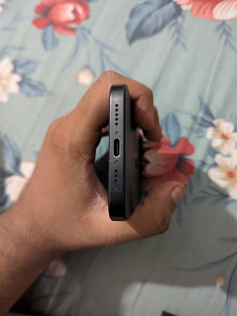 Iphone 15 pro 3