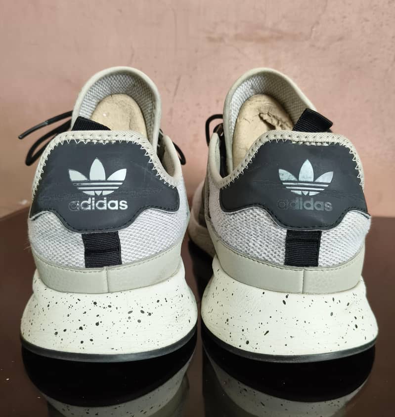 Adidas 9