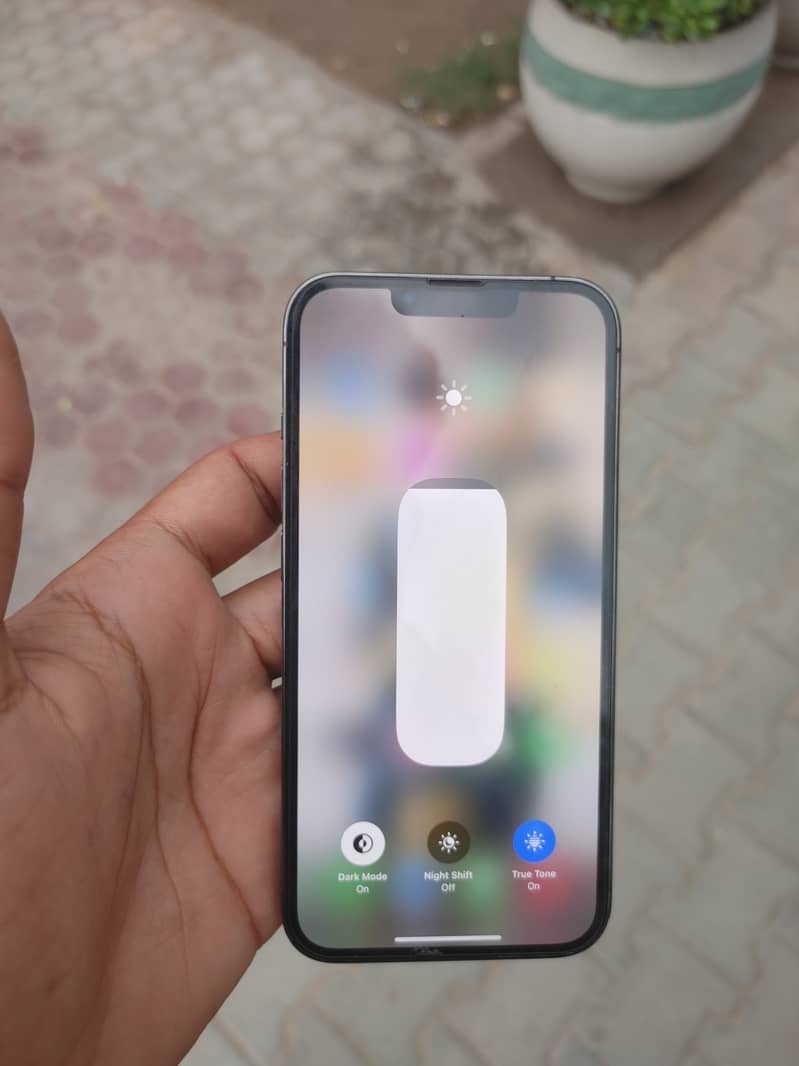 iPhone 13 Pro JV 6