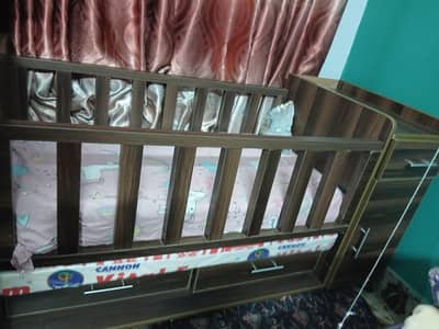 baby cot