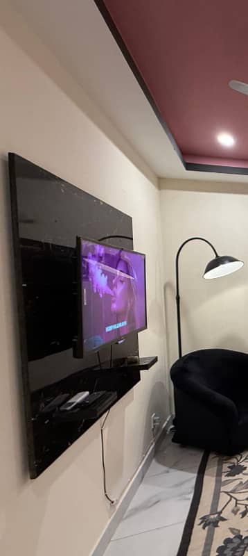 Par Day 1bed apartment available in Islamabad
