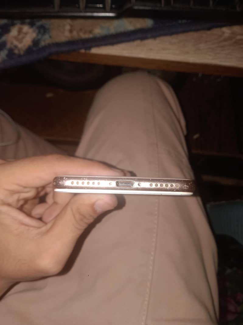 Apple iPhone 8 5