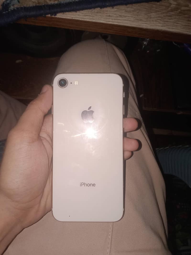 Apple iPhone 8 6