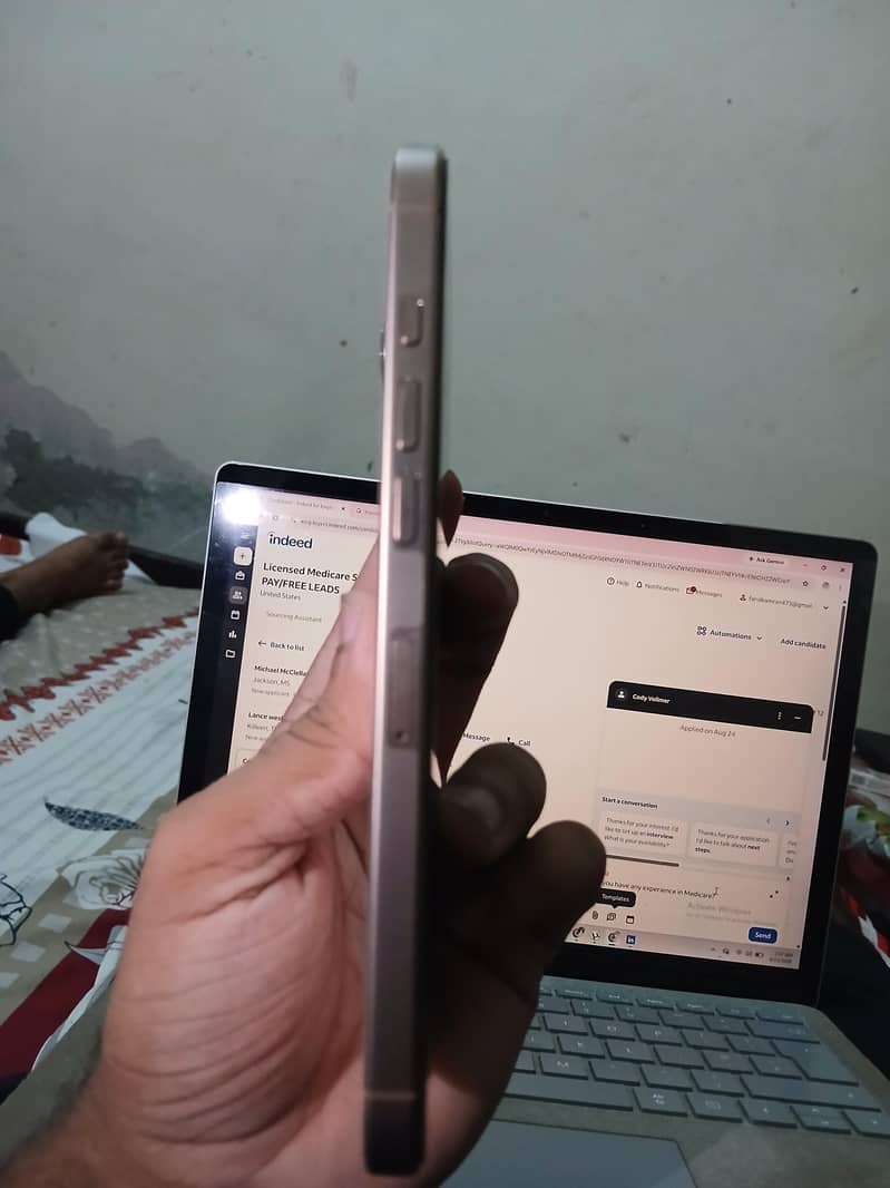 Apple iPhone 16 Pro Max 2