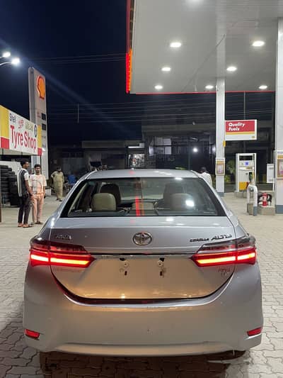 Toyota Corolla Altis 1.8 cruisetronic 2018