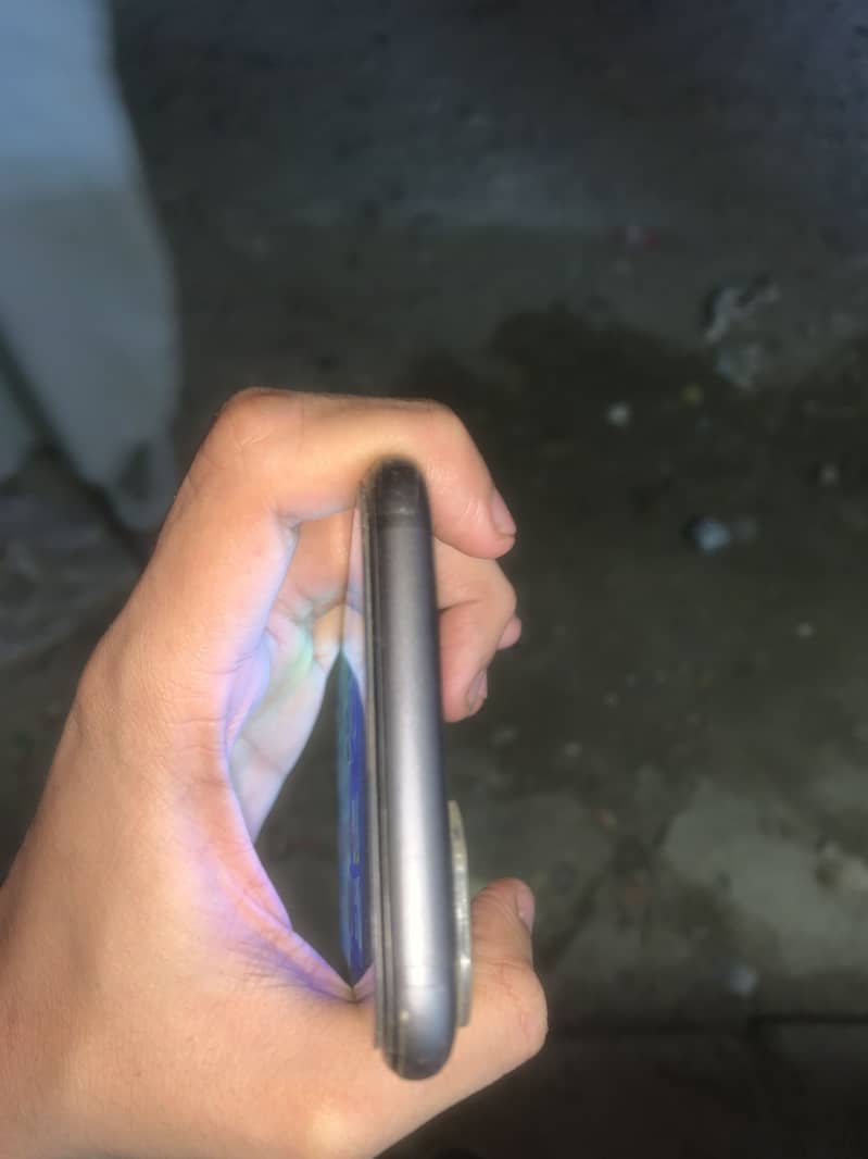 Apple iPhone 11 2