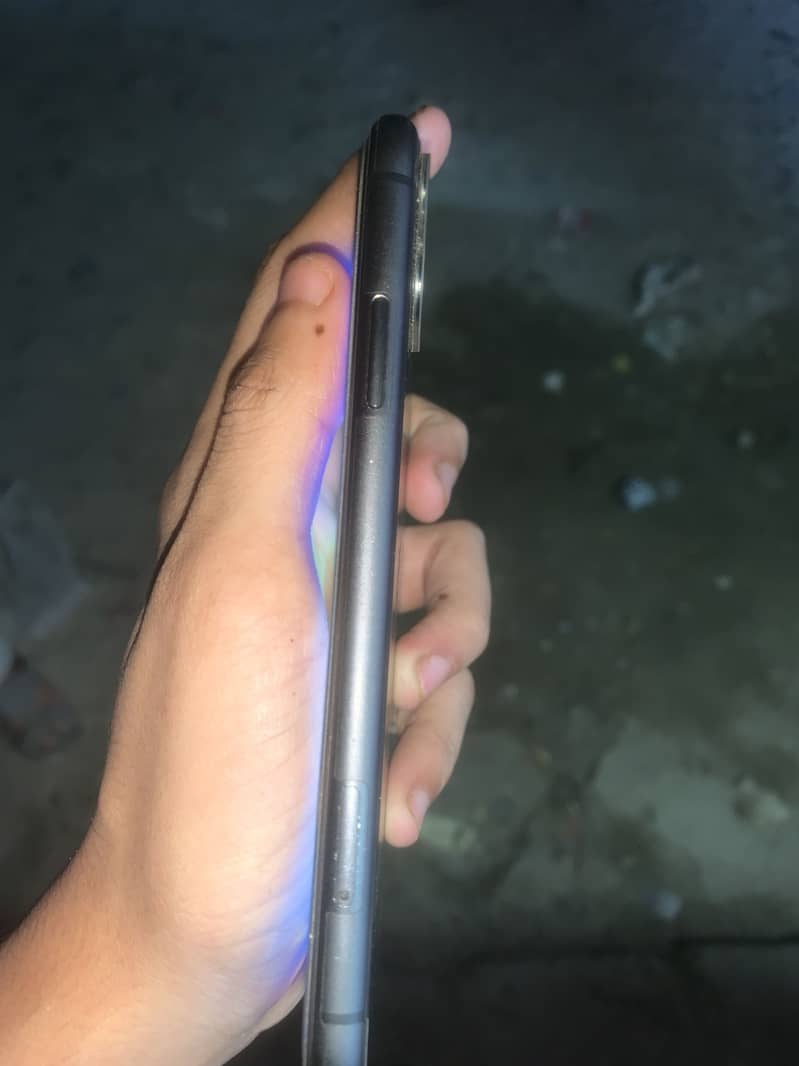Apple iPhone 11 8