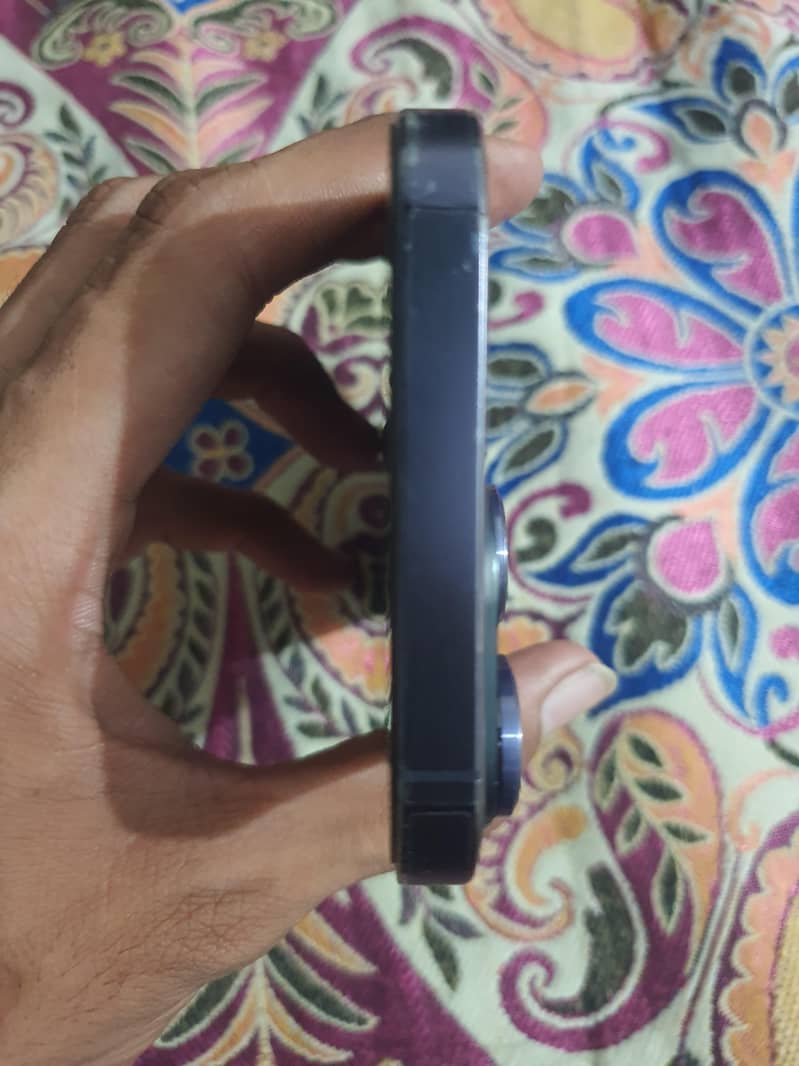 Apple iPhone 14 Pro Max 3