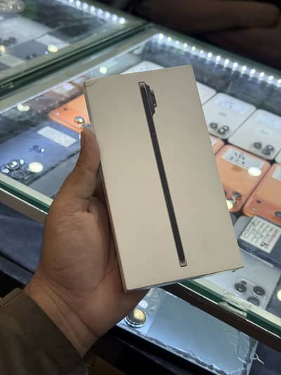 Apple iPhone 17 Air box pack 256gb black color