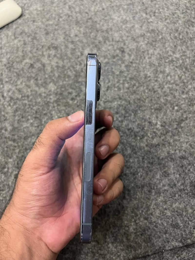 iPhone 13 pro 2