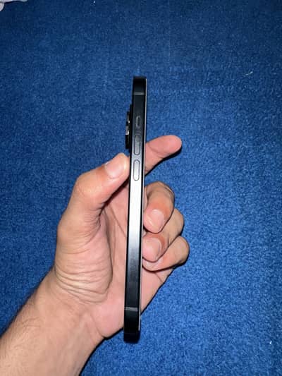 Apple iPhone 15