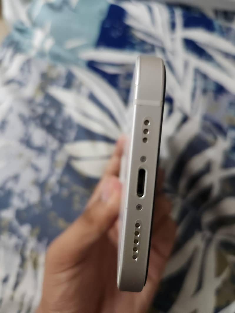 Apple iPhone 12 1