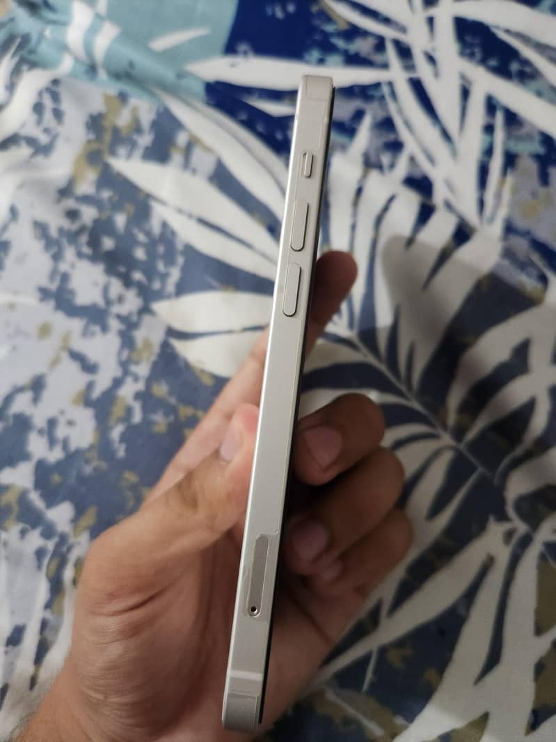 Apple iPhone 12 2
