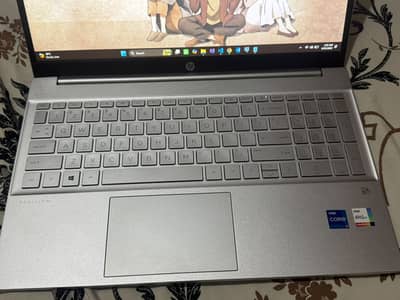 11th Gen Intel(R) Core(TM) i7-1165G7 @ 2.80GHz (2.80 GHz) With Charger