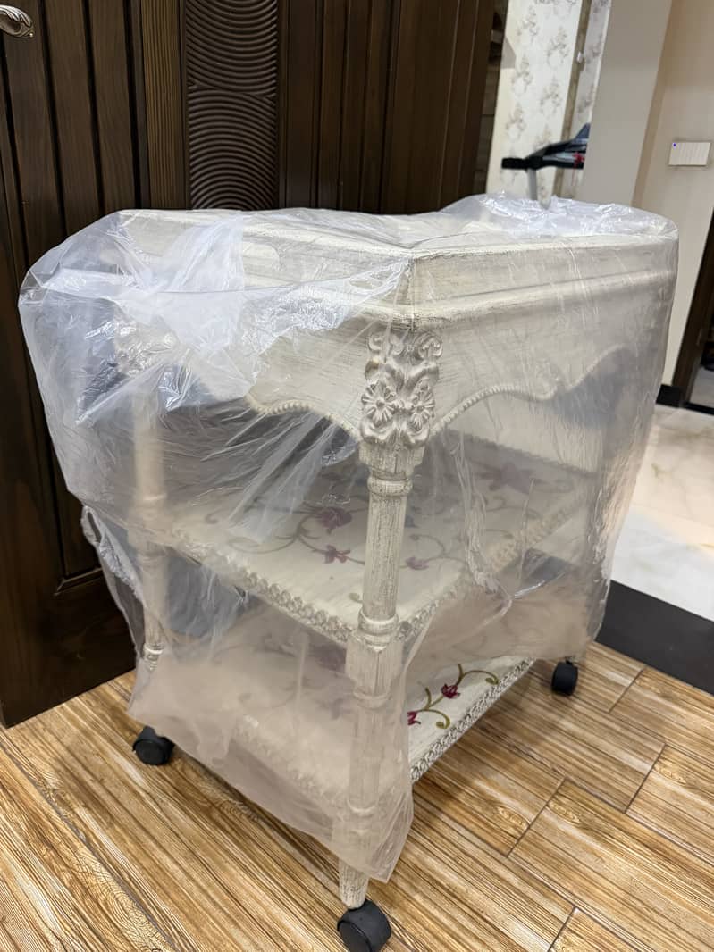 Tea trolly 1