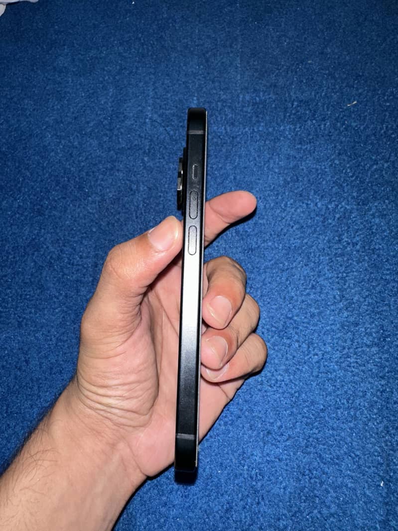 Apple iPhone 15 2