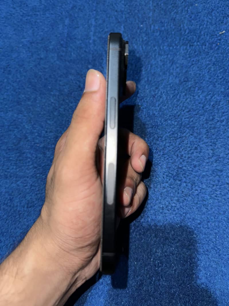 Apple iPhone 15 3