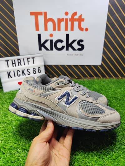 New Balance 2002R \