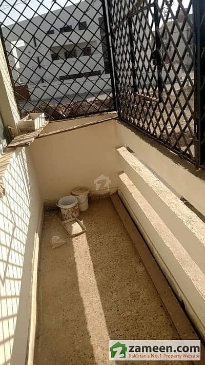3 Bed DD Flat Available For Sale In Crown Garden Gulistan e Jauhar