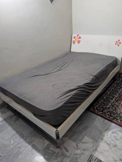 lakri ka singel bed saaf suthra