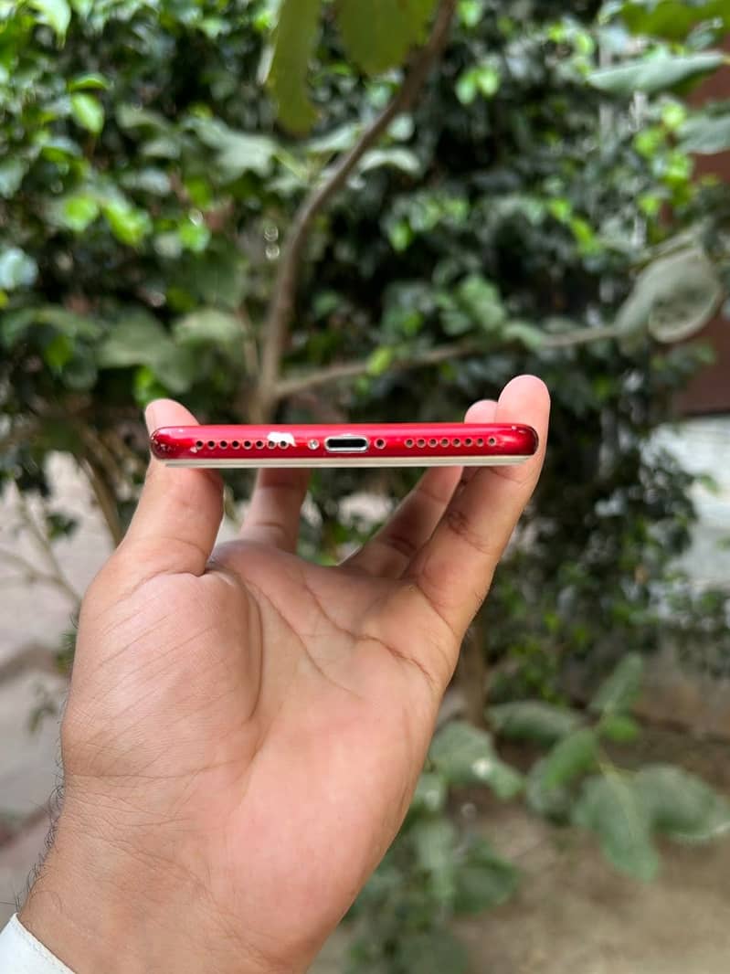 Apple iPhone 7 Plus 6