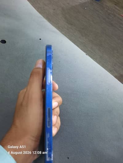 (Apple iPhone 12)