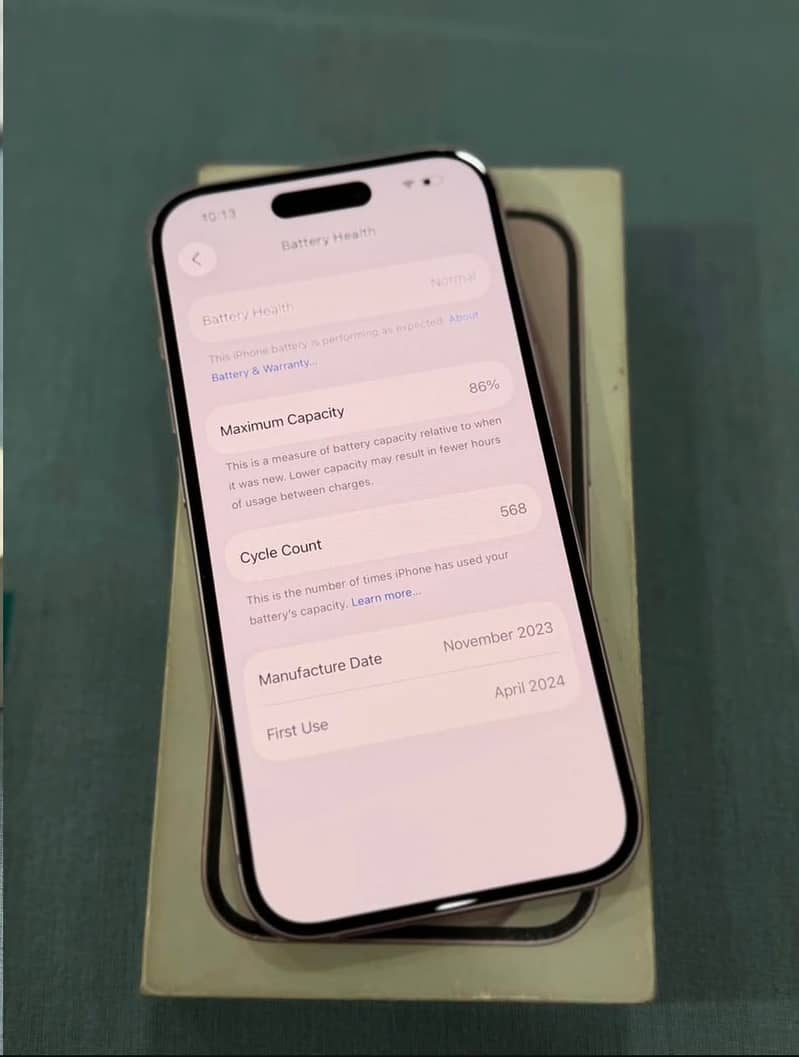 iPhone 15  2