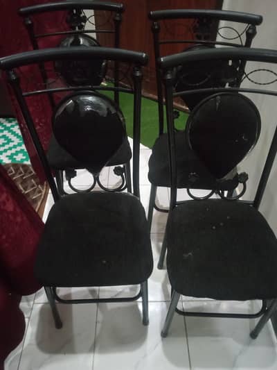 selling 4 chair