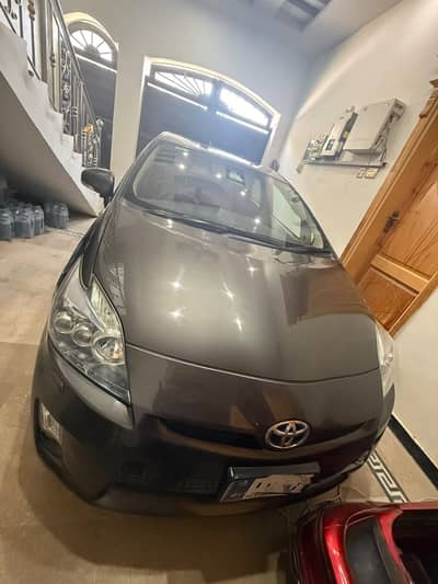 Toyota Prius S LED Full Option