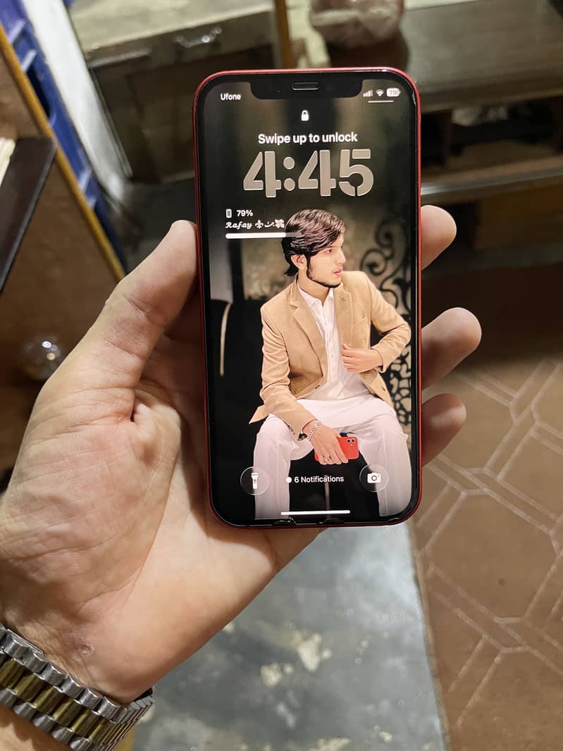 Apple iPhone 12 6