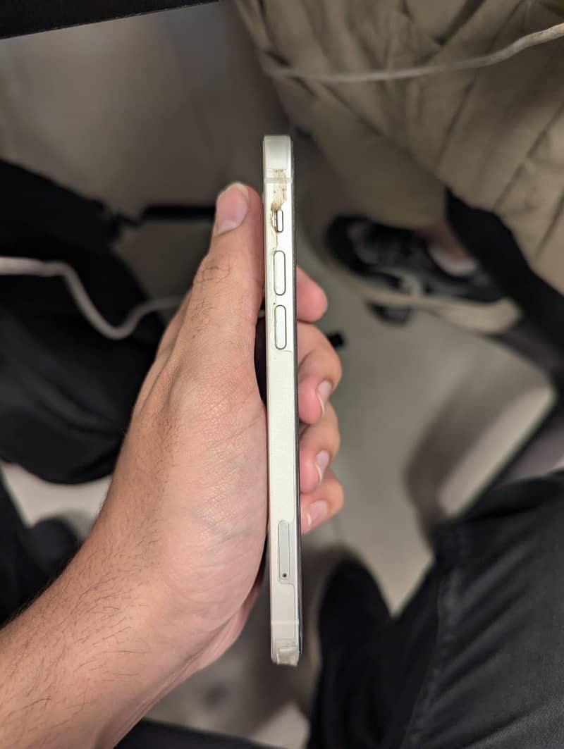 Apple iPhone 12 2