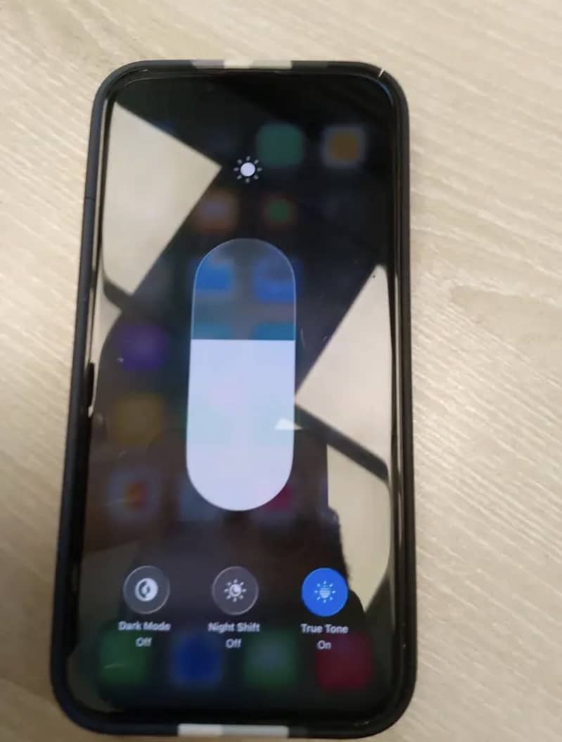 iPhone 13 7